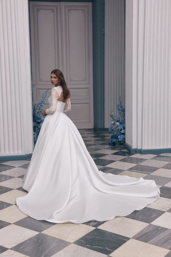 Janine - Image 2